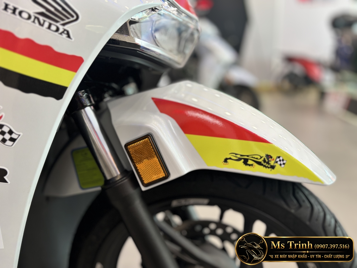 Honda SH150 Ý Malossi 2026 tại Cà Mau - Tem custom thể thao, dáng SH thanh lịch