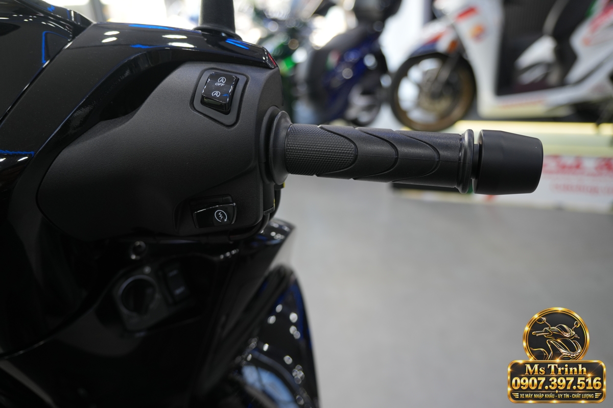 Honda SH150i Ý đen bóng 2027 tại Cà Mau - Sơn bóng lịch sự, tiện ích cho mỗi ngày