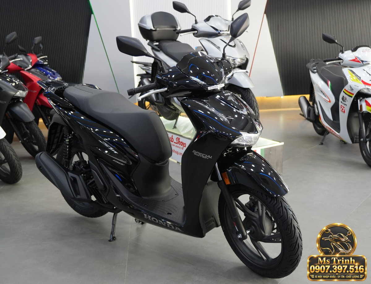 Honda SH150i Ý đen bóng 2027 tại Cà Mau - Sơn bóng lịch sự, tiện ích cho mỗi ngày