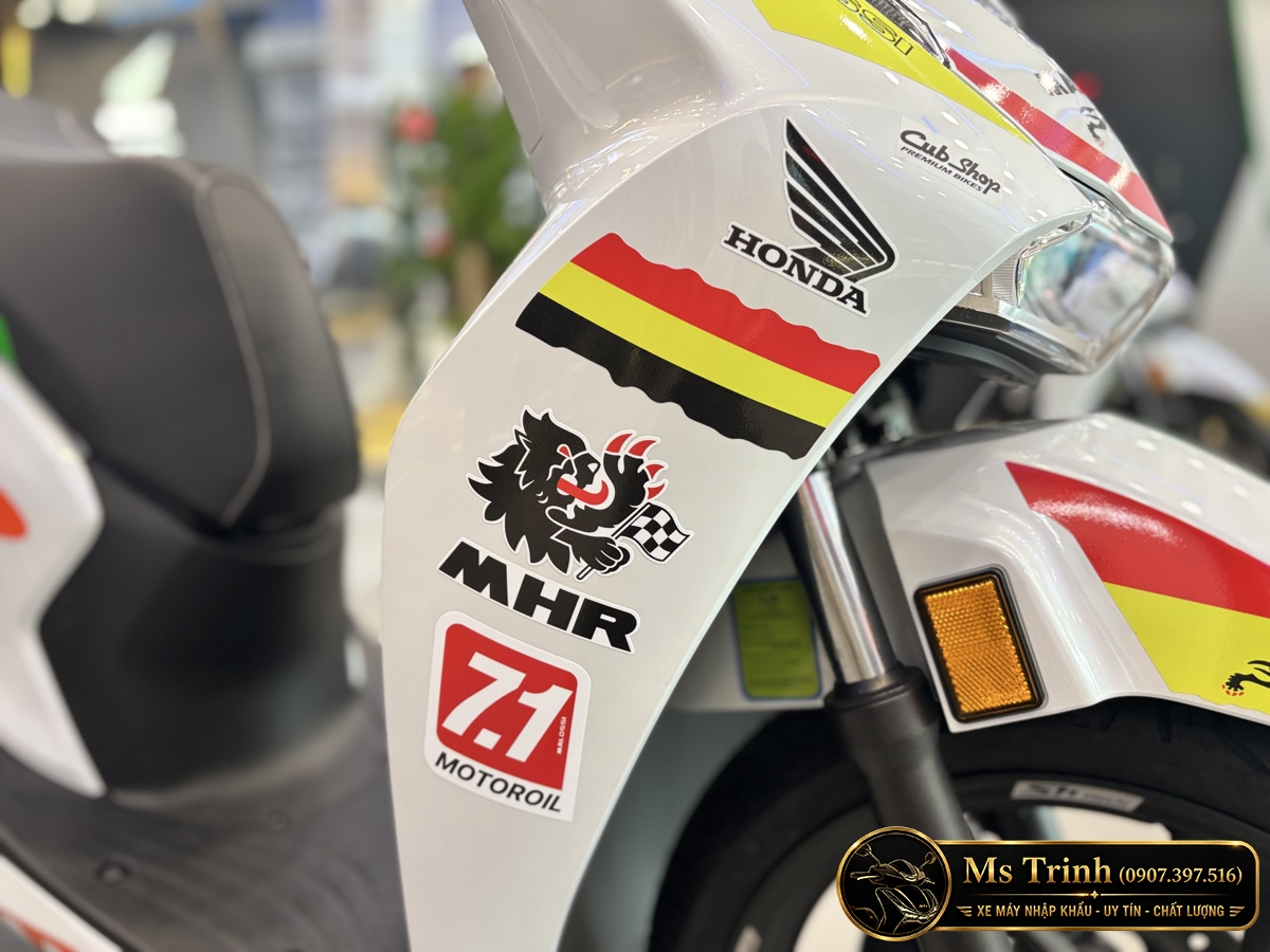Honda SH150 Ý Malossi 2026 tại Cà Mau - Tem custom thể thao, dáng SH thanh lịch