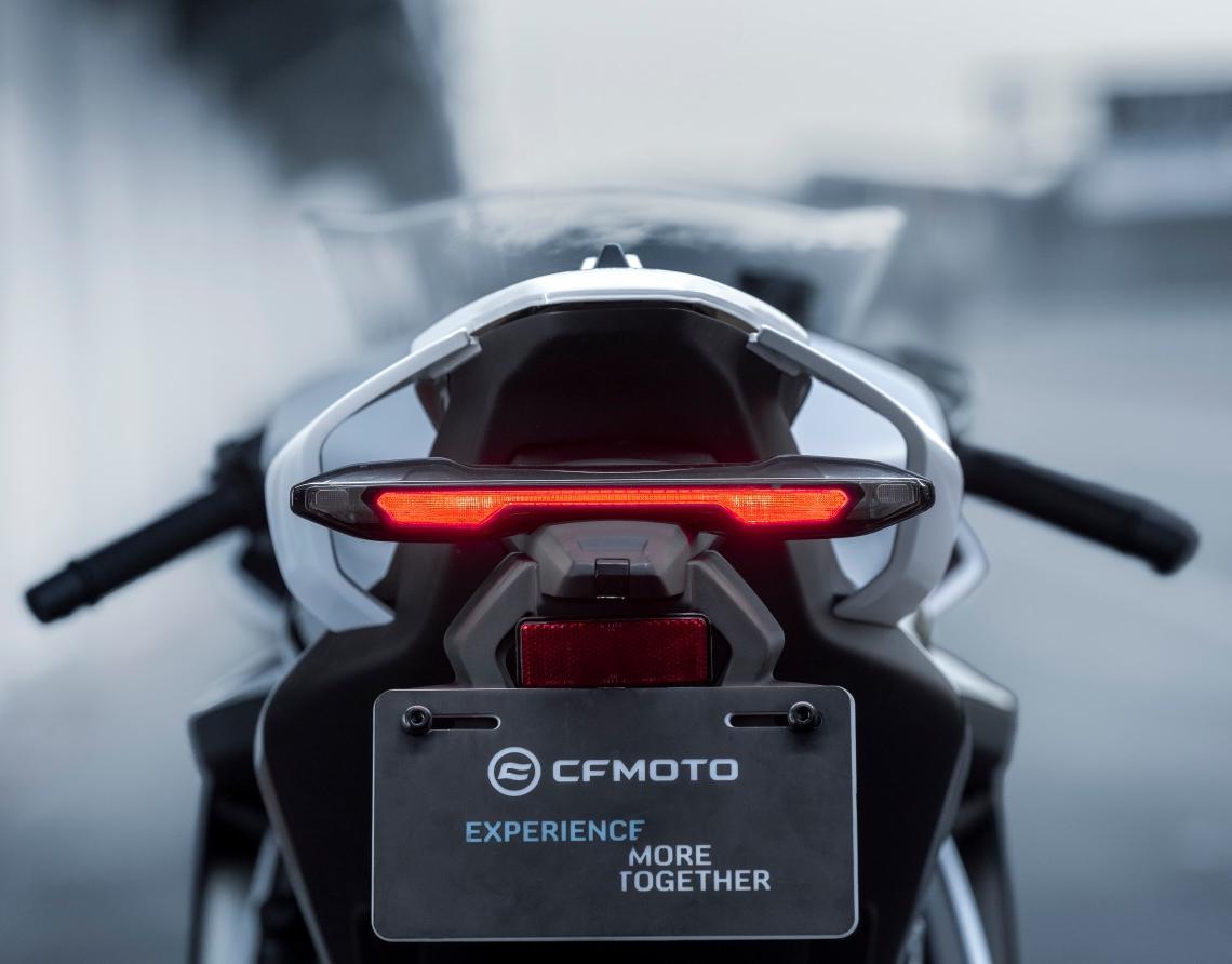 CF Moto 675SR-R 2025 3 Xi Lanh Ngang, Siêu Thể Thao, Giá Rẻ tại Cà Mau
