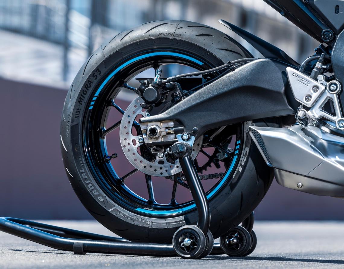 CF Moto 675SR-R 2025 3 Xi Lanh Ngang, Siêu Thể Thao, Giá Rẻ tại Cà Mau