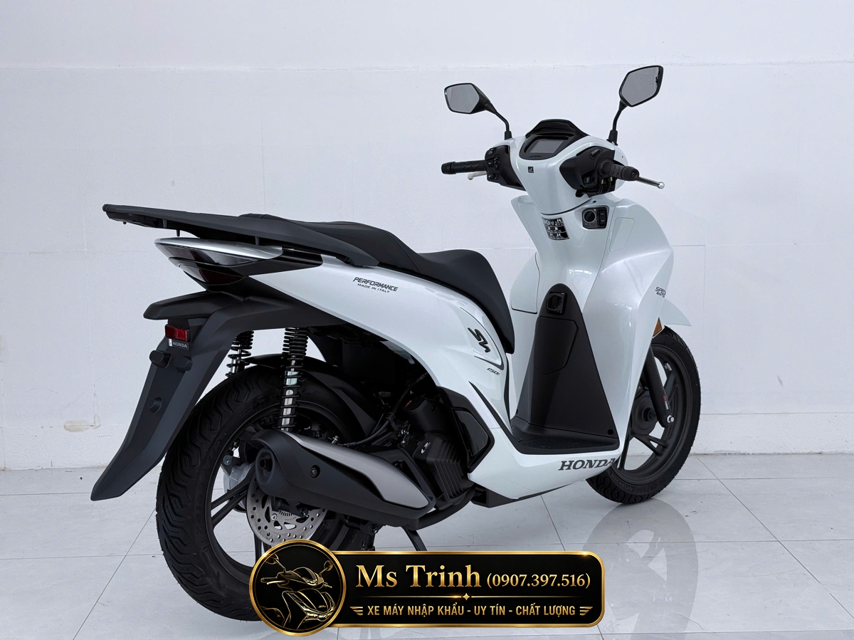 Honda SH150i Special Edition Standard nhập HMR Ý màu trắng tại Cà Mau: Giá trị nằm trong từng chi tiết nguyên bản