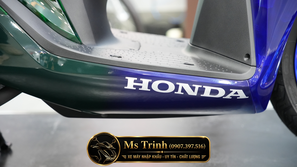 Honda SH150i Vetro Sapphire - Green tại Cà Mau: SH Ý 2 trong 1 giới hạn 200 xe