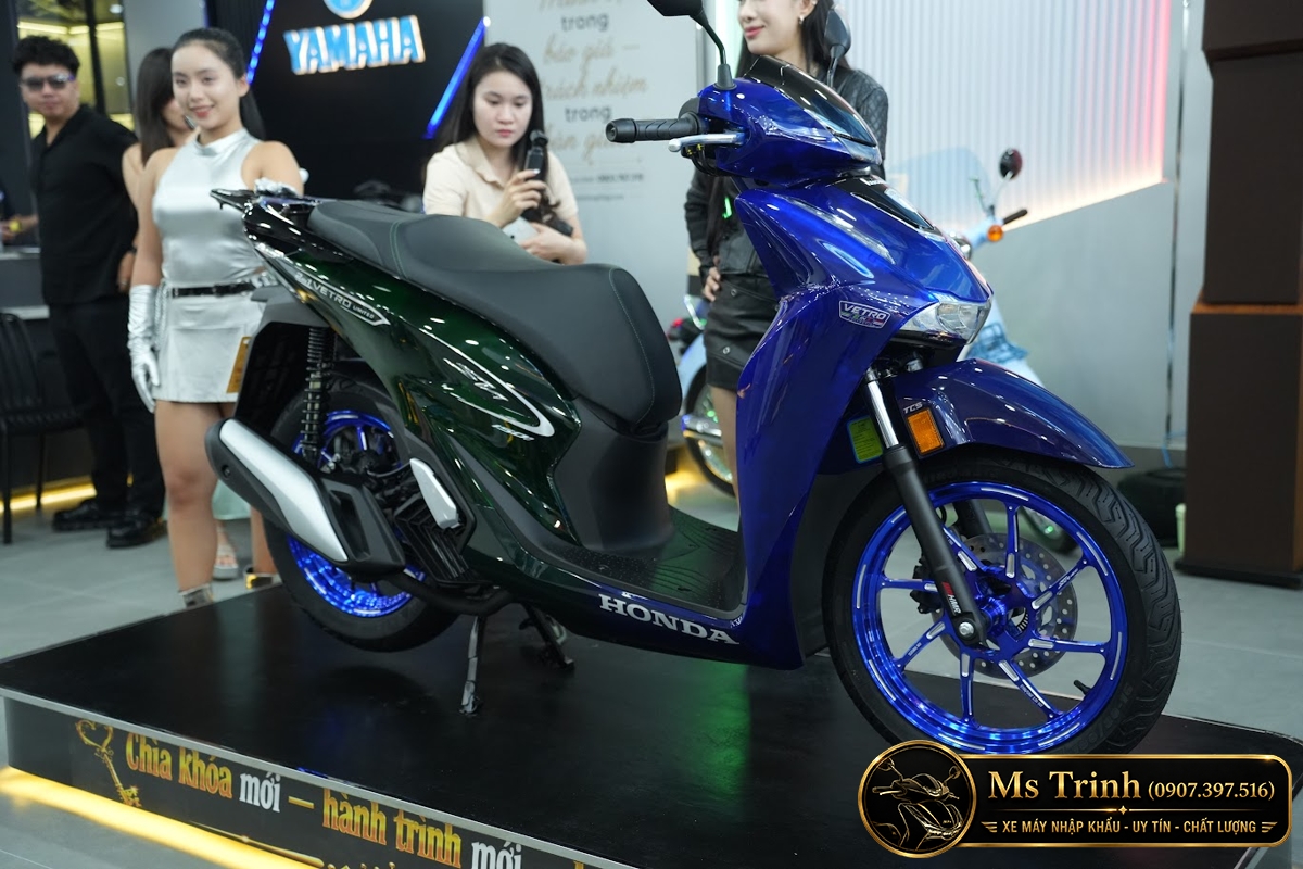 Honda SH150i Vetro Sapphire - Green tại Cà Mau: SH Ý 2 trong 1 giới hạn 200 xe