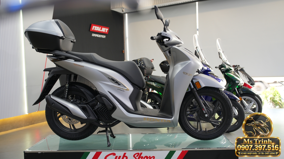 Honda SH150i Ý xám bạc 2027 tại Cà Mau - Nhập Ý, tem vàng sang trọng, giá tốt