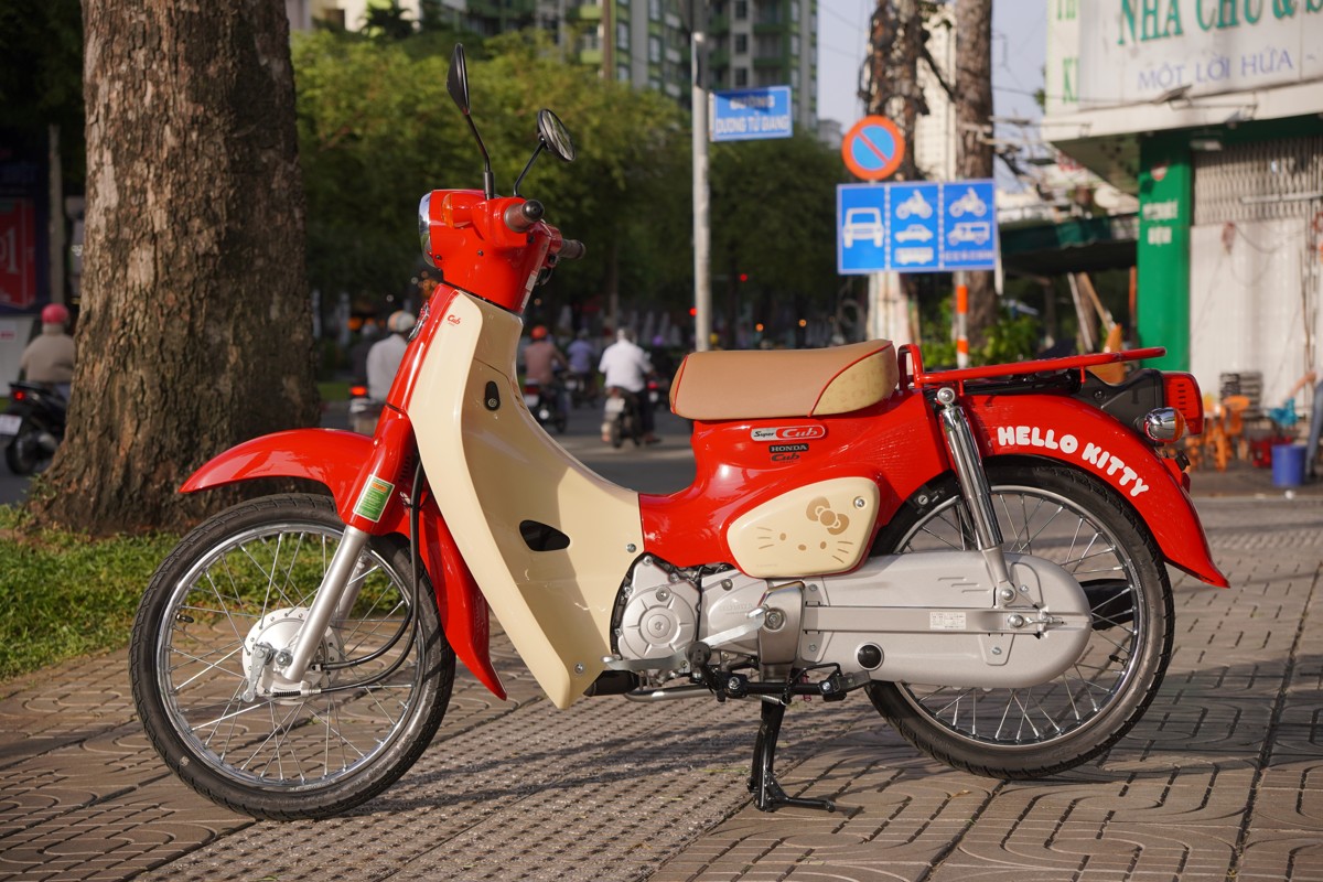 Honda Super Cub 50cc Hello Kitty Edition, Made In Japan, Hàng Hiếm tại Cà Mau