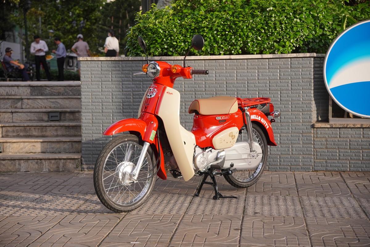 Honda Super Cub 50cc Hello Kitty Edition, Made In Japan, Hàng Hiếm tại Cà Mau