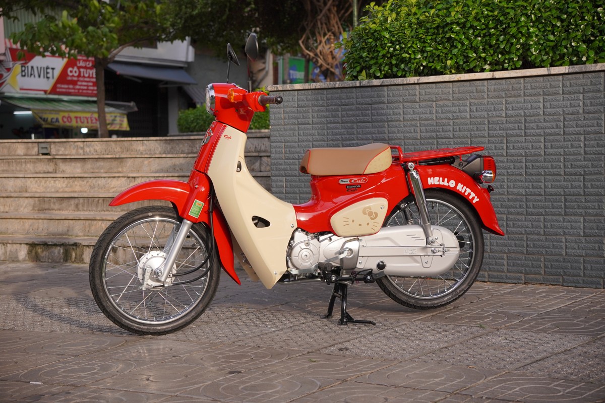 Honda Super Cub 50cc Hello Kitty Edition, Made In Japan, Hàng Hiếm tại Cà Mau