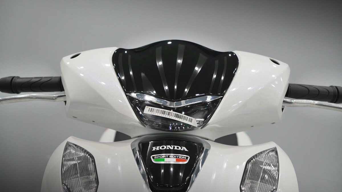 Honda SH150 trắng pha lê nhập Ý 2026 tại Cà Mau - Sport Edition chính ngạch, chuẩn chất Ý