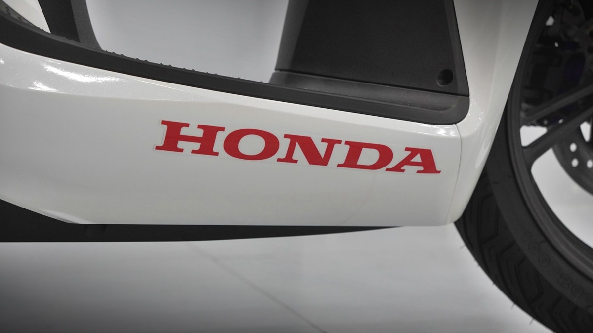 Honda SH150 trắng pha lê nhập Ý 2026 tại Cà Mau - Sport Edition chính ngạch, chuẩn chất Ý