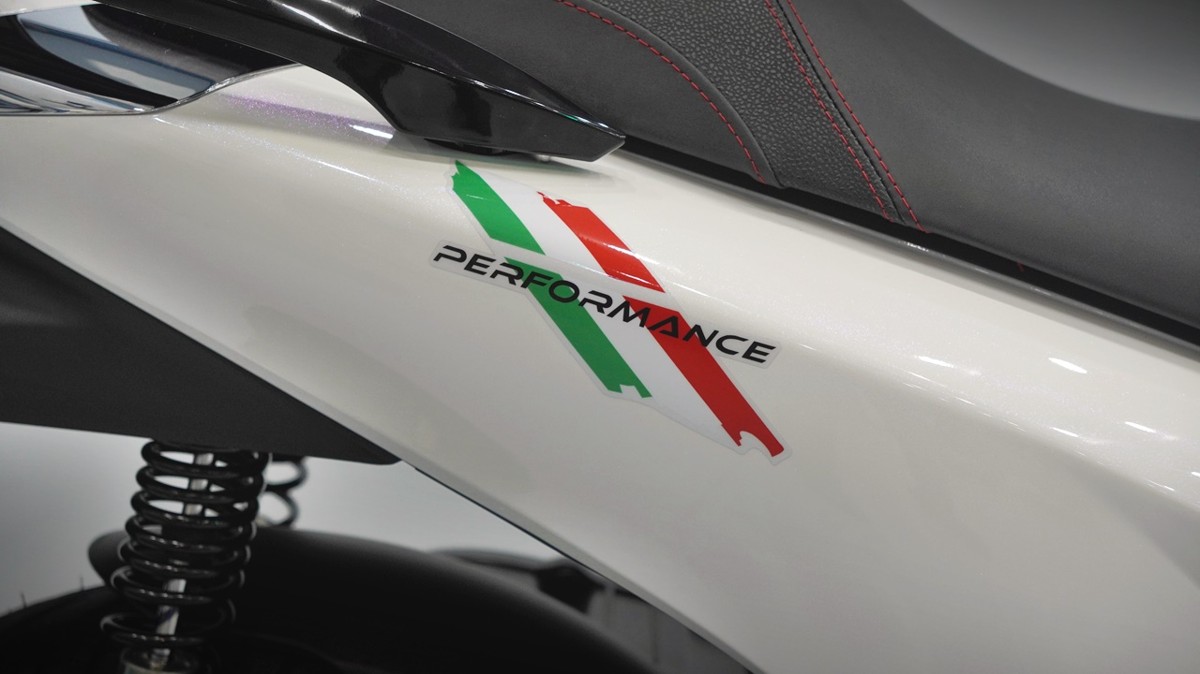 Honda SH150 trắng pha lê nhập Ý 2026 tại Cà Mau - Sport Edition chính ngạch, chuẩn chất Ý