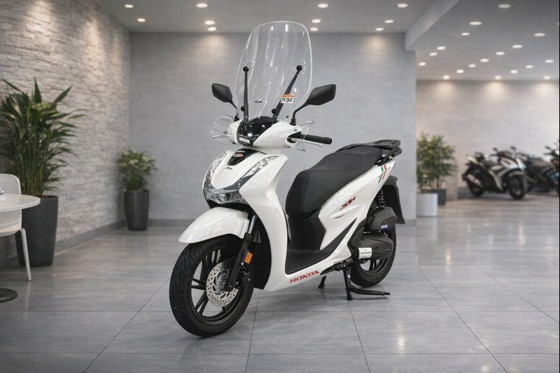 Honda SH150 trắng pha lê nhập Ý 2026 tại Cà Mau - Sport Edition chính ngạch, chuẩn chất Ý