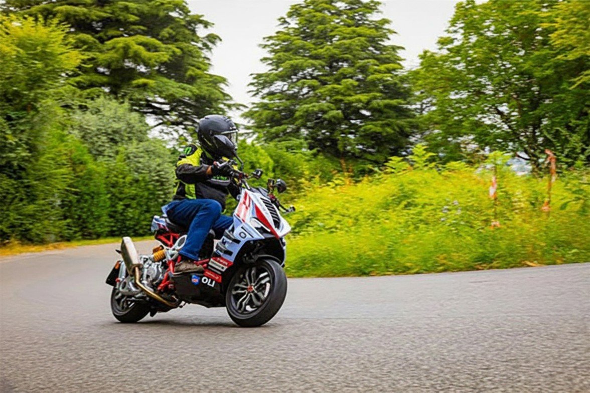 Italjet Dragster 300 Gresini Racing Tại Cà Mau - Chiếc Scooter Ý Khiến Dân Chơi Xe Phải Ngoái Nhìn