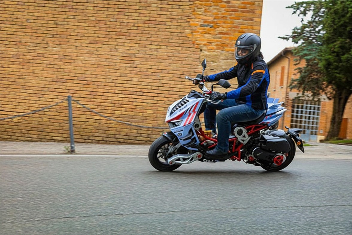 Italjet Dragster 300 Gresini Racing Tại Cà Mau - Chiếc Scooter Ý Khiến Dân Chơi Xe Phải Ngoái Nhìn