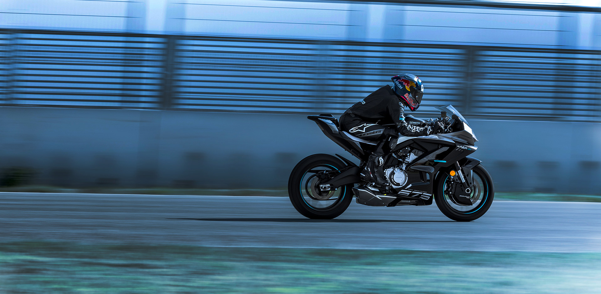 CF Moto 675SR-R 2025 3 Xi Lanh Ngang, Siêu Thể Thao, Giá Rẻ tại Cà Mau