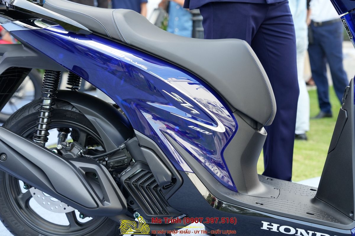 Honda SH150 Vetro Blue 2026 Limited Edition - Siêu phẩm SH Ý dàn áo xanh trong suốt cực hiếm tại Cà Mau