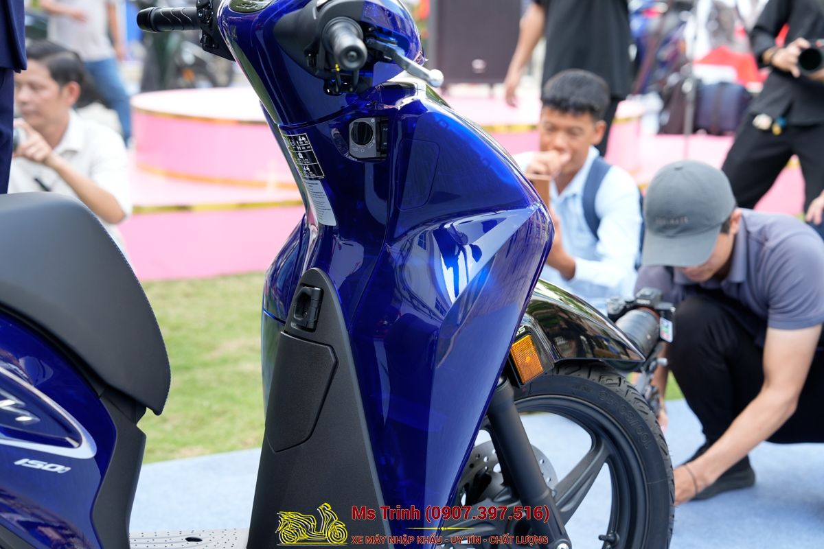 Honda SH150 Vetro Blue 2026 Limited Edition - Siêu phẩm SH Ý dàn áo xanh trong suốt cực hiếm tại Cà Mau