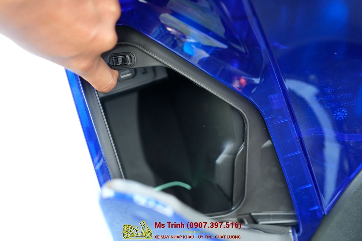 Honda SH150 Vetro Blue 2026 Limited Edition - Siêu phẩm SH Ý dàn áo xanh trong suốt cực hiếm tại Cà Mau