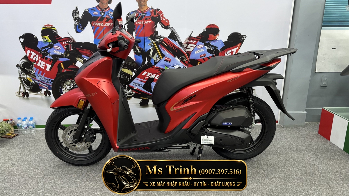 Honda SH150 Ý Sporty New Concept phù hợp sử dụng và sưu tầm Honda SH150 Ý 2026 màu đỏ nhám dành cho người yêu xe tay ga cao cấp
